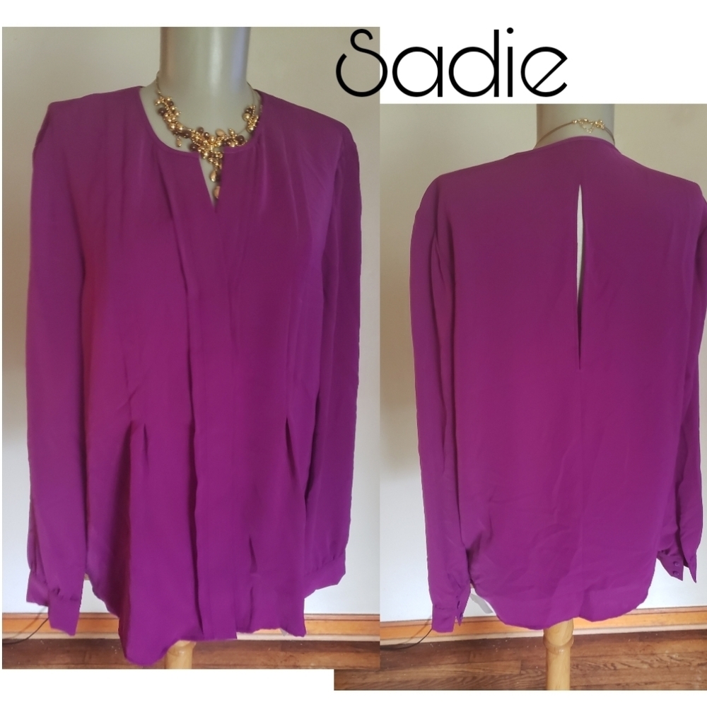 Sabie peekaboo top. Sz Sm